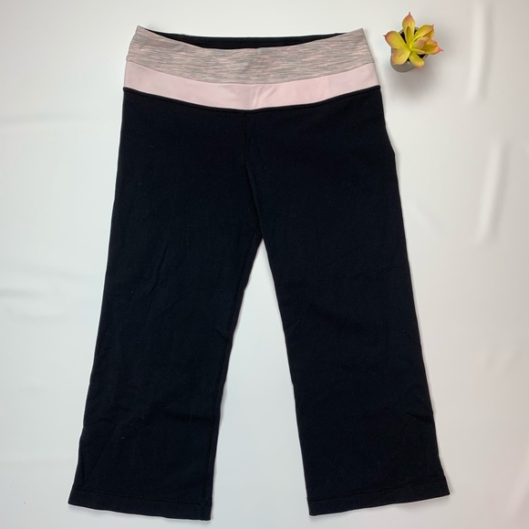 lululemon athletica Pants - LULULEMON BLACK CAPRI WORKOUT PANTS